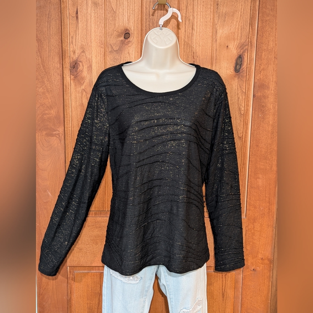 Simply Vera Vera‎ Wang Black Top with Gold Accents